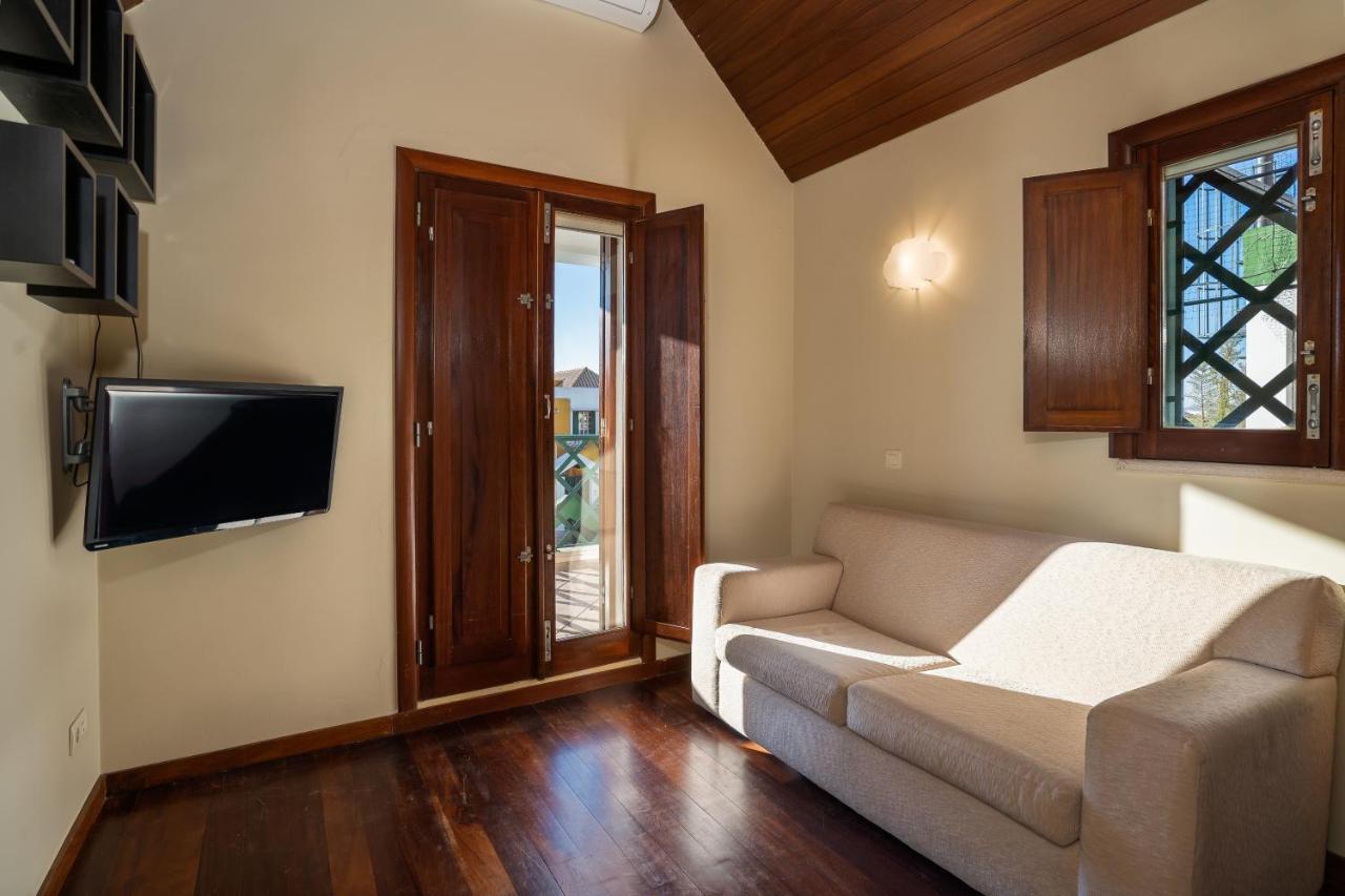 Villa In Elite Residential Area Of District de Faro
